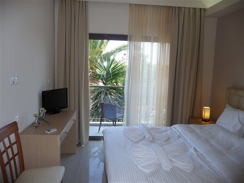 Oasis Beach Hotel - Adults Only Anissaras 외부 사진